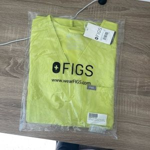 women's Citrine Slim Catarina- One-Pocket
Scrub Top - SMALL